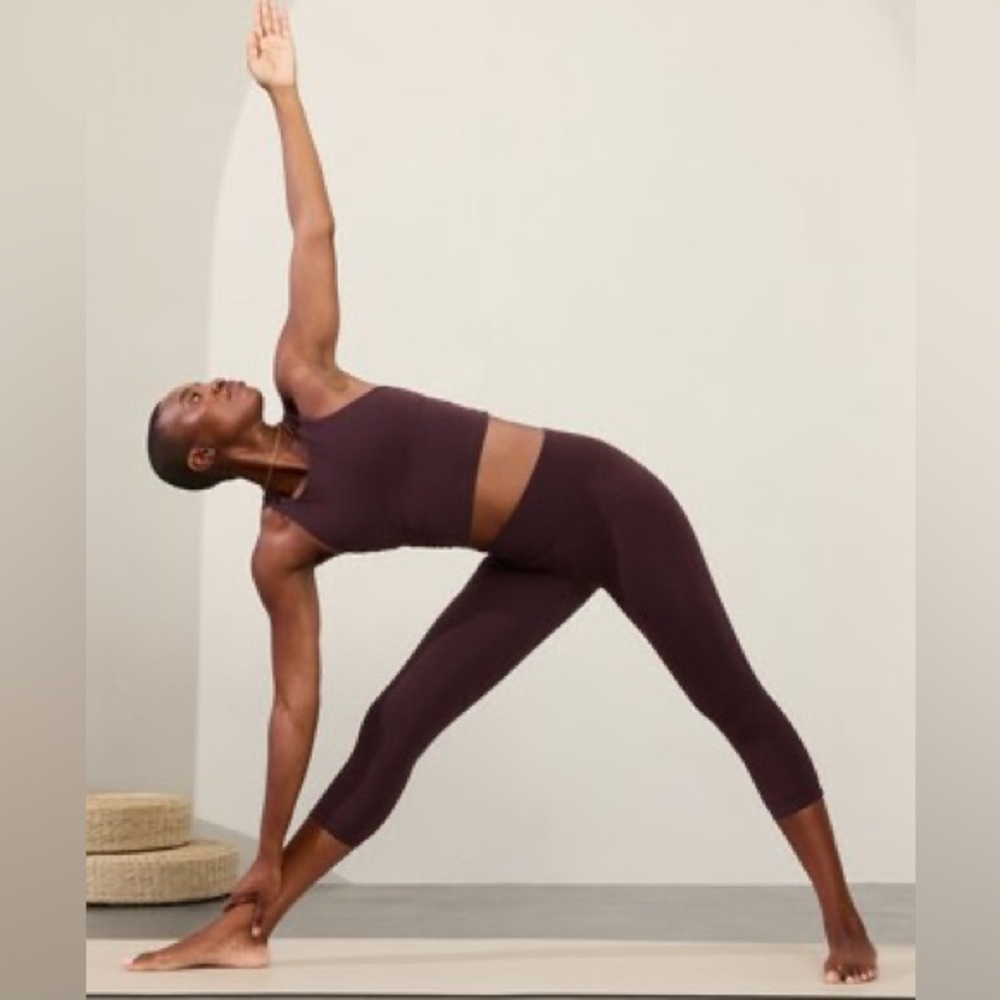 Athleta large salutation stash pocket, Capri leggings, purple wine, red.